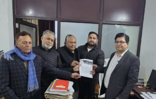 सोशल मीडिया एसोसिएशन एस एम ए के प्रतिनिधि मंडल ने डिप्टी रजिस्ट्रार चिट फंड को सौंपा ज्ञापन