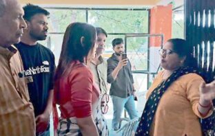 कस्तूरबा विद्यालय में सीसीटीवी कैमरे खराब, दवाऐं भी मिली एक्सपायर