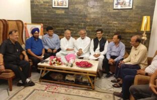 हरित प्रदेश निर्माण समिति अराजनीतिक की बैठक, सांसद डा0 राजकुमार सांगवान ने हर संभव सहयोग का दिया आश्वासन