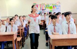 विद्या यूनिवर्सिटी की एडुस्पार्क पहल के तहत बागपत एवं मेरठ के स्कूलों में जागरूकता सत्रों का सफल आयोजन
