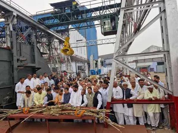 सकौती और दौराला शुगर मिल के पेराई सत्र का शुभारंभ