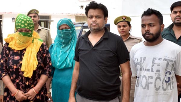 पत्नी ने करा दी व्यापारी के घर 30 लाख की चोरी, भाई की जान बचाने के लिए की वारदात